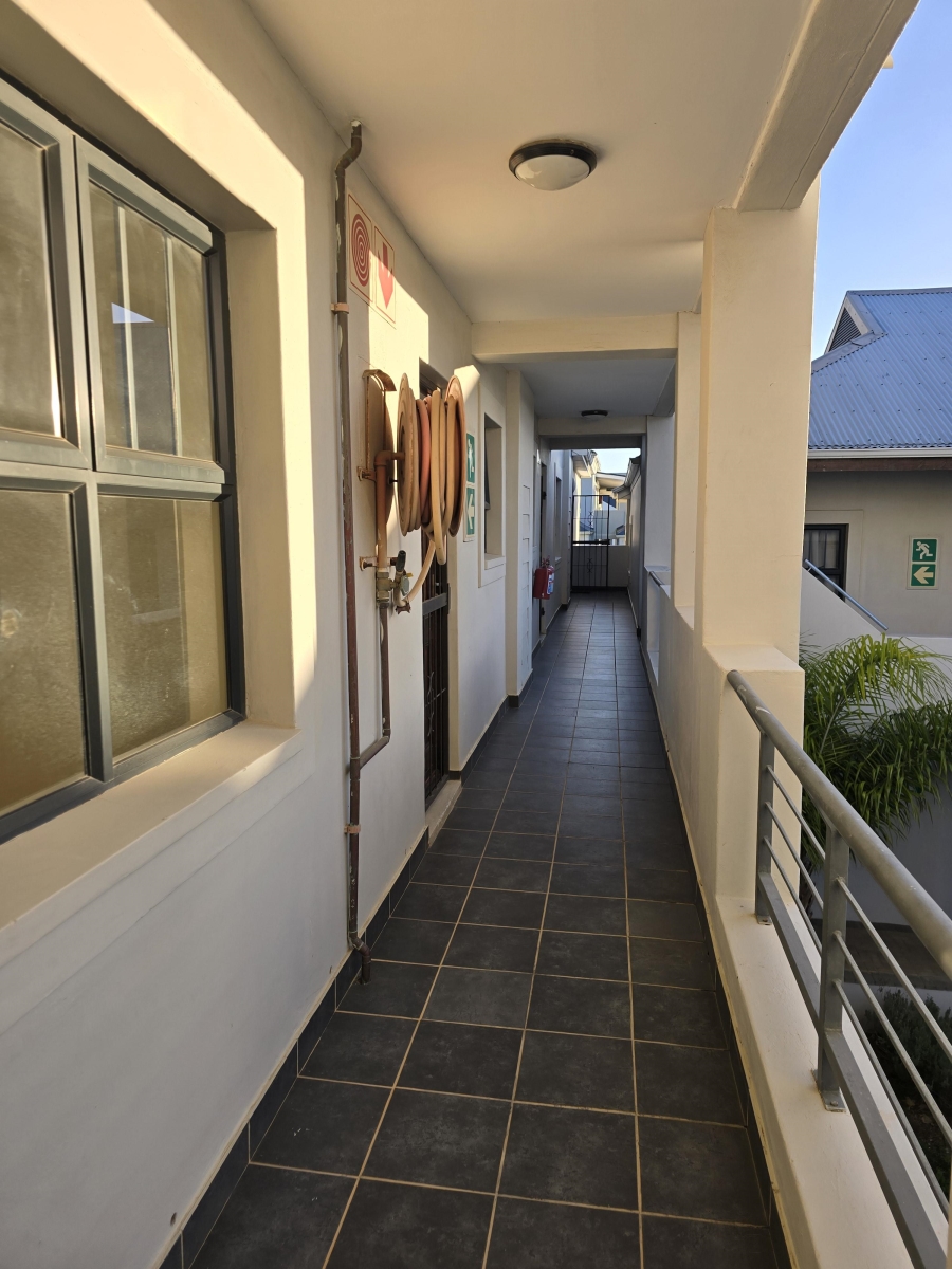 To Let 2 Bedroom Property for Rent in Admirals Park Western Cape